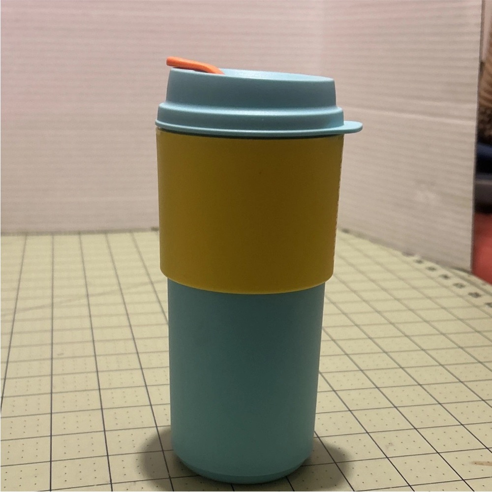 Tupperware Blue and Yellow Travel Mug